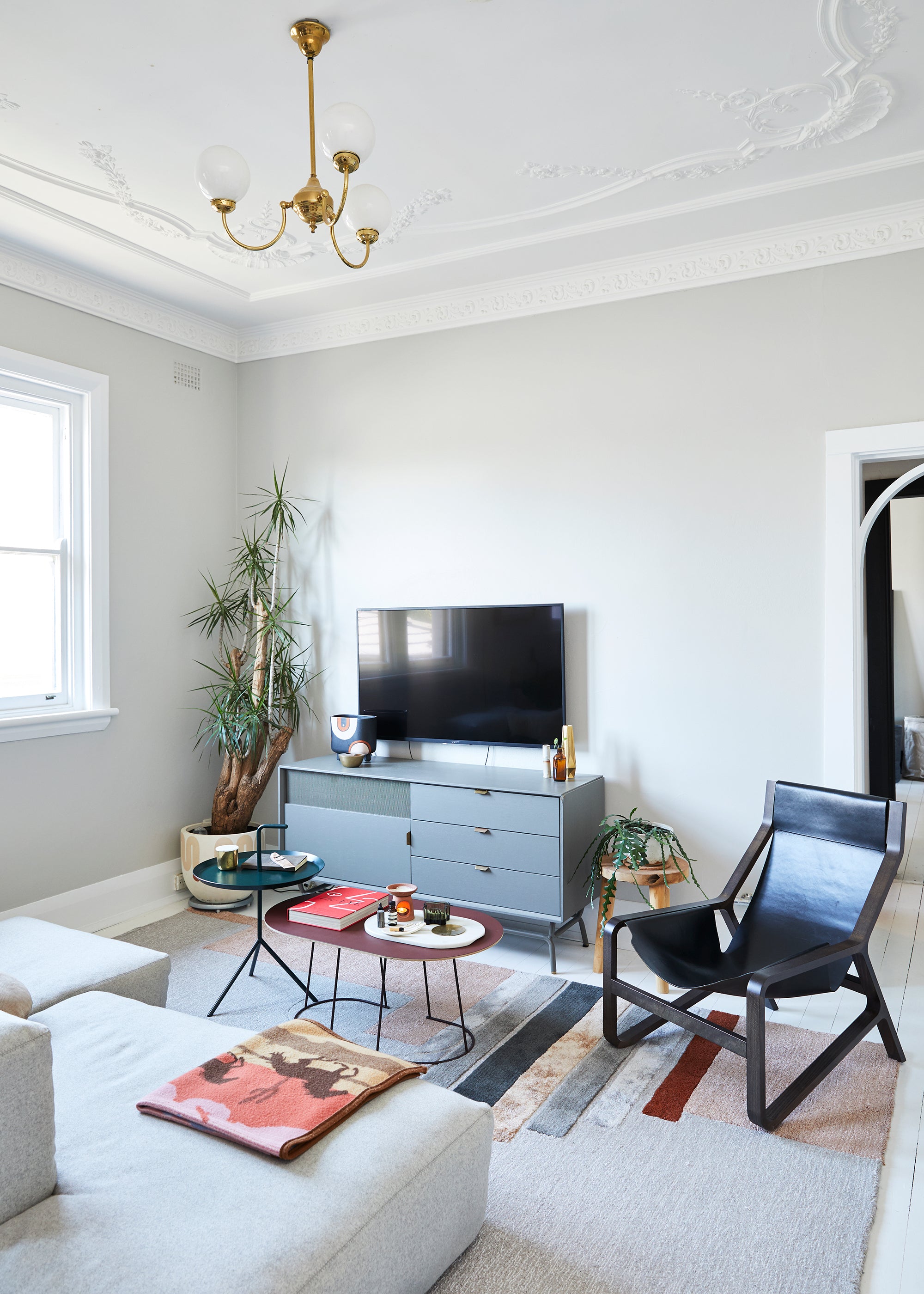 This Is How To Make Your Living Room Look Bigger – Bed Threads