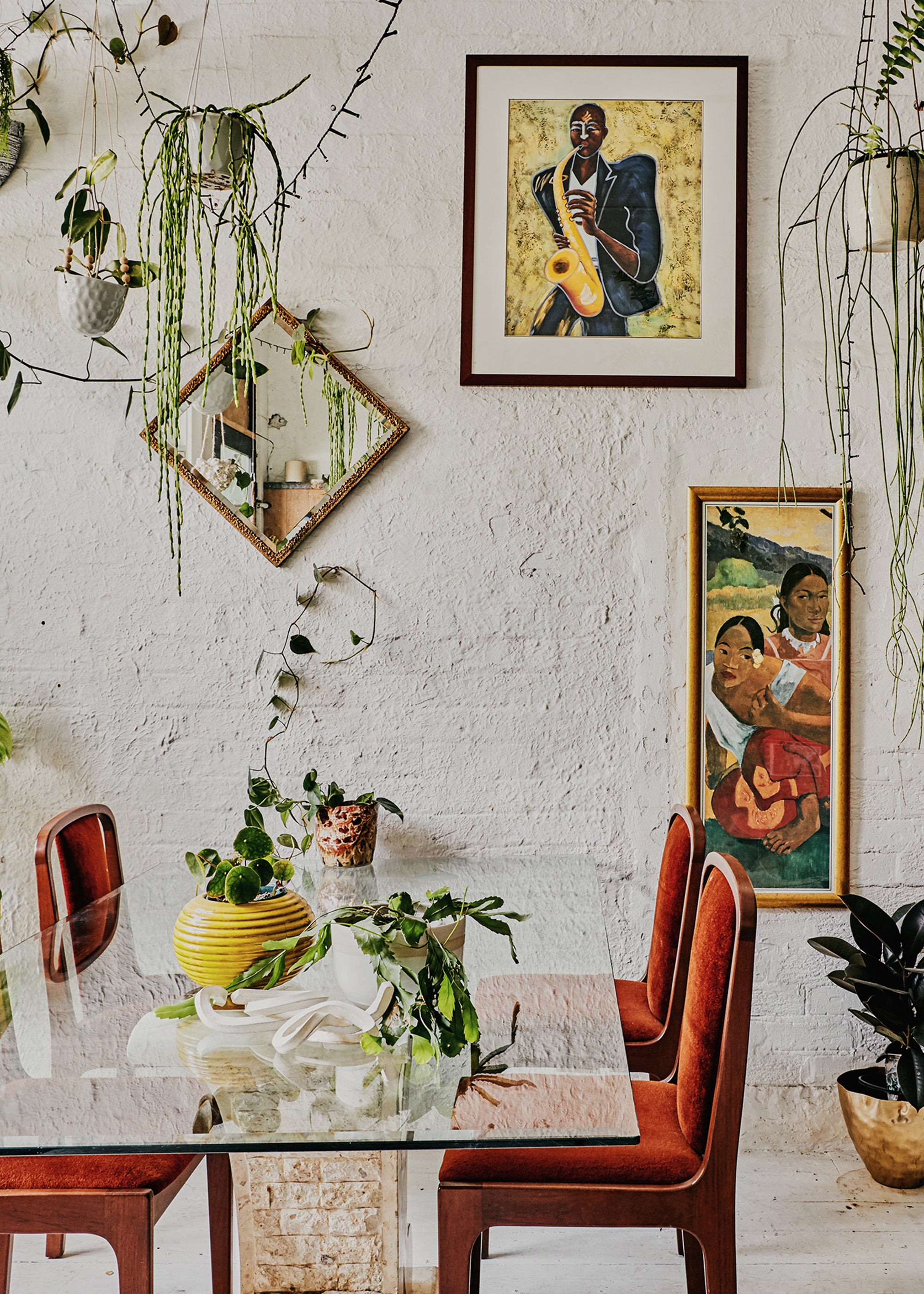 A Practical Guide to Decorating Your Home With Second-Hand Furniture ...
