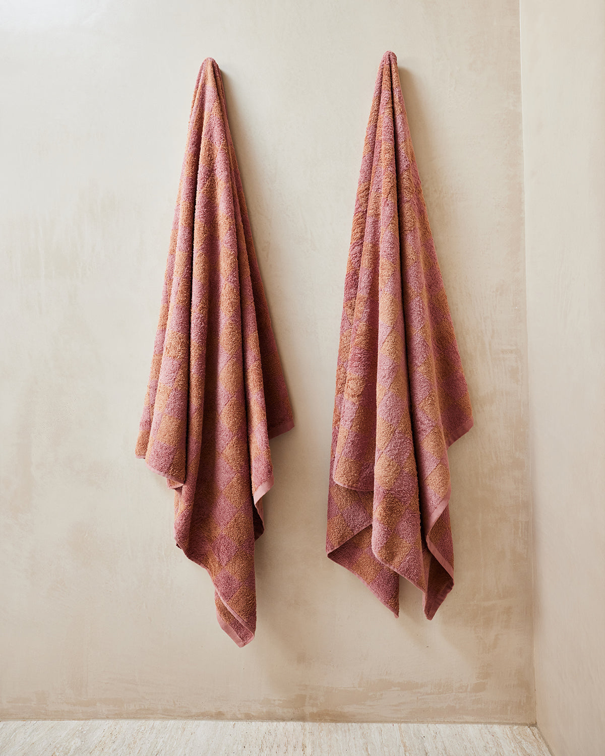 100% Linen Waffle Hand and Face Towel in Pink Clay - Bed Threads