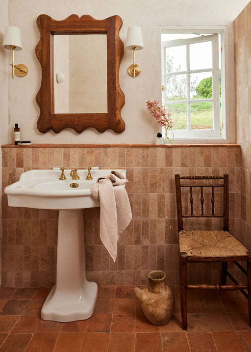 9 Surprising Items You Should Never Have In Your Bathroom