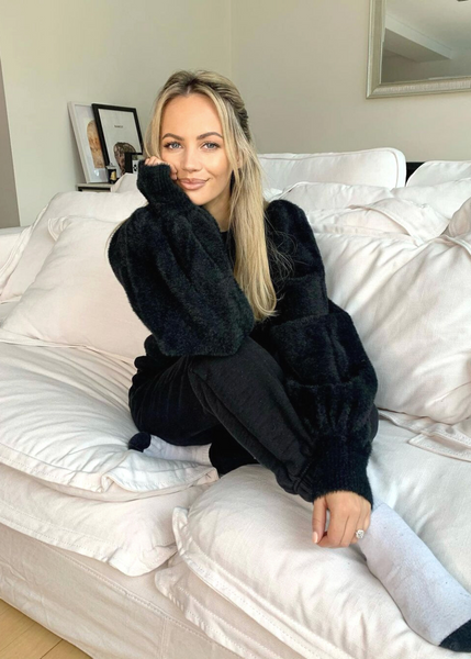 The Calming Sleep Routine Samantha Jade Swears By to Wake Up Refreshed at 4am