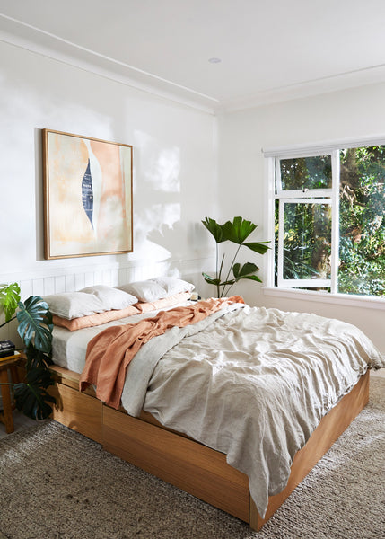 Impress Your Visitors With These Affordable Guest Bedroom Hacks