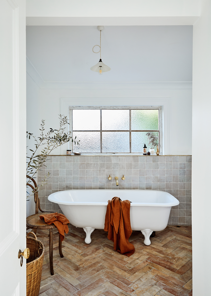 7 Steps That Will Take Your At-Home Bath to a Luxurious New Level