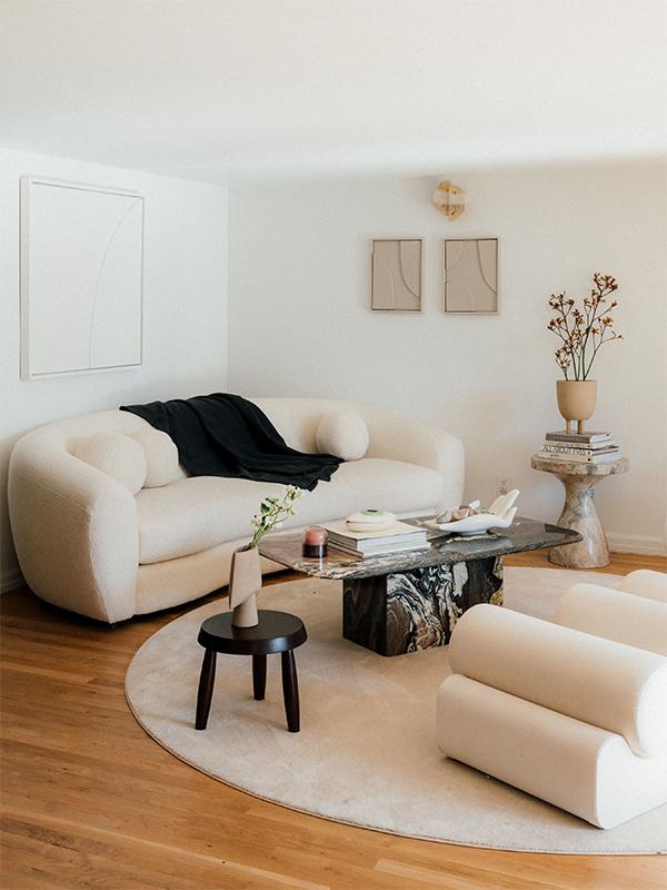 8 Stylish Homes That Are Embracing the Curved Interior Design Trend ...