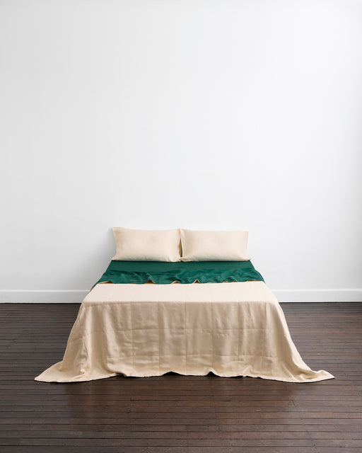 Forest & Crème Two-Tone Quilt