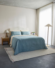 Lagoon & Crème Quilt - view