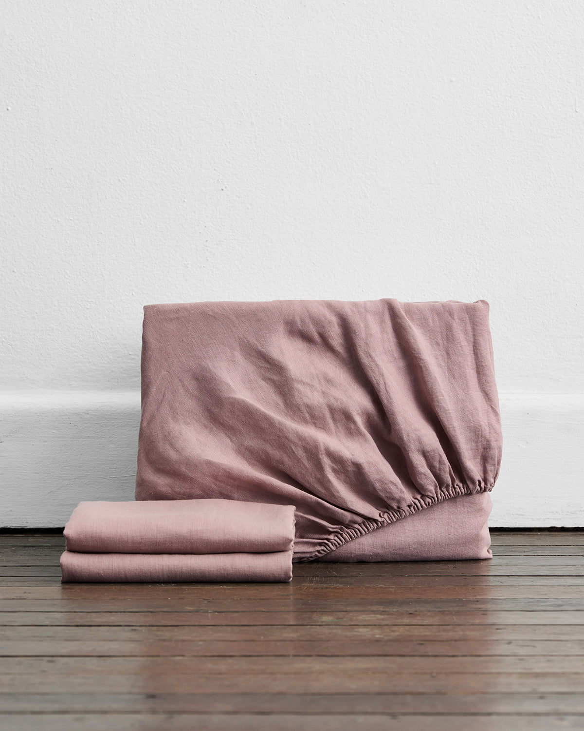 Lavender 100% French Flax Linen Fitted Sheet Set in Queen