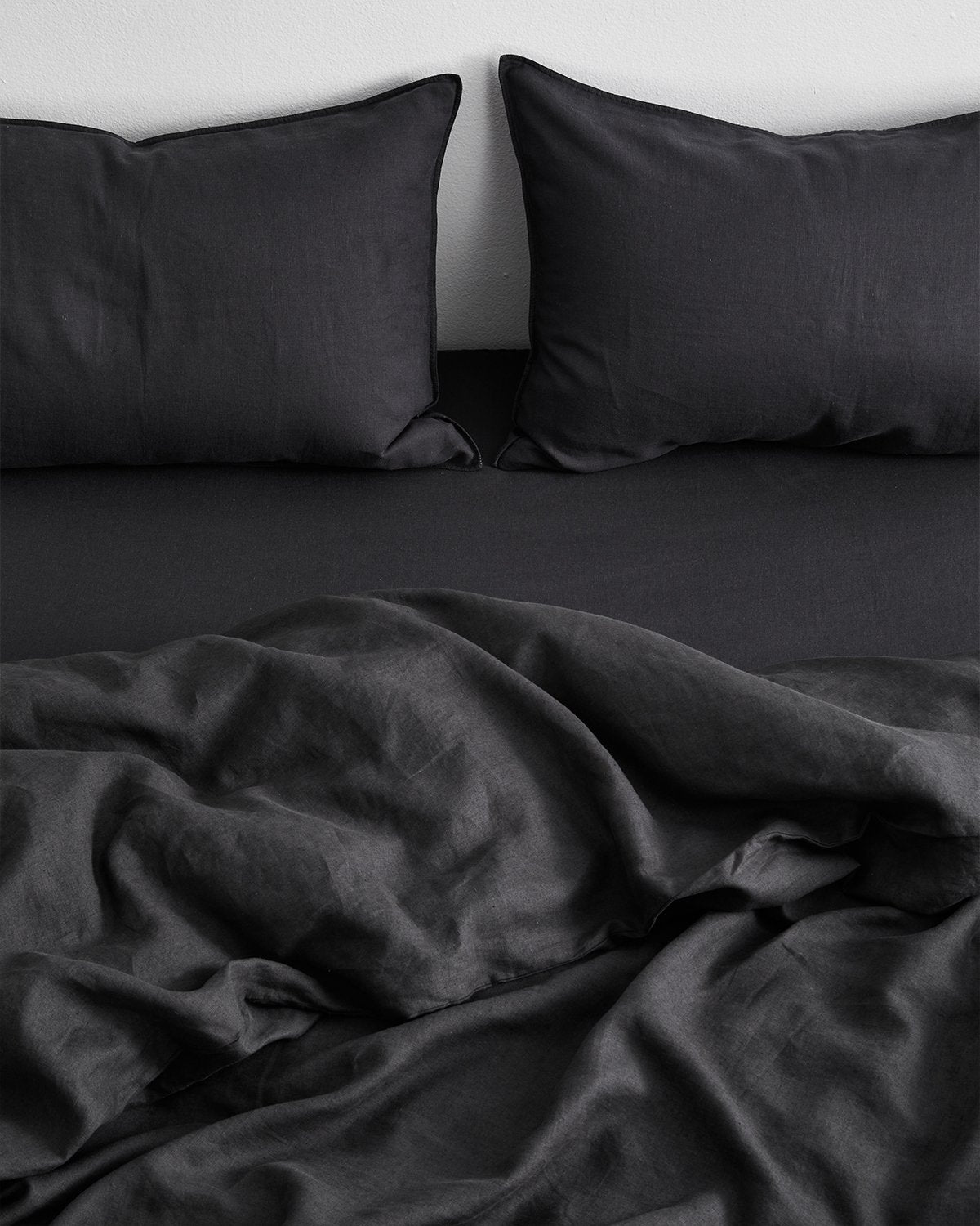 Black and white on sale bed linen set